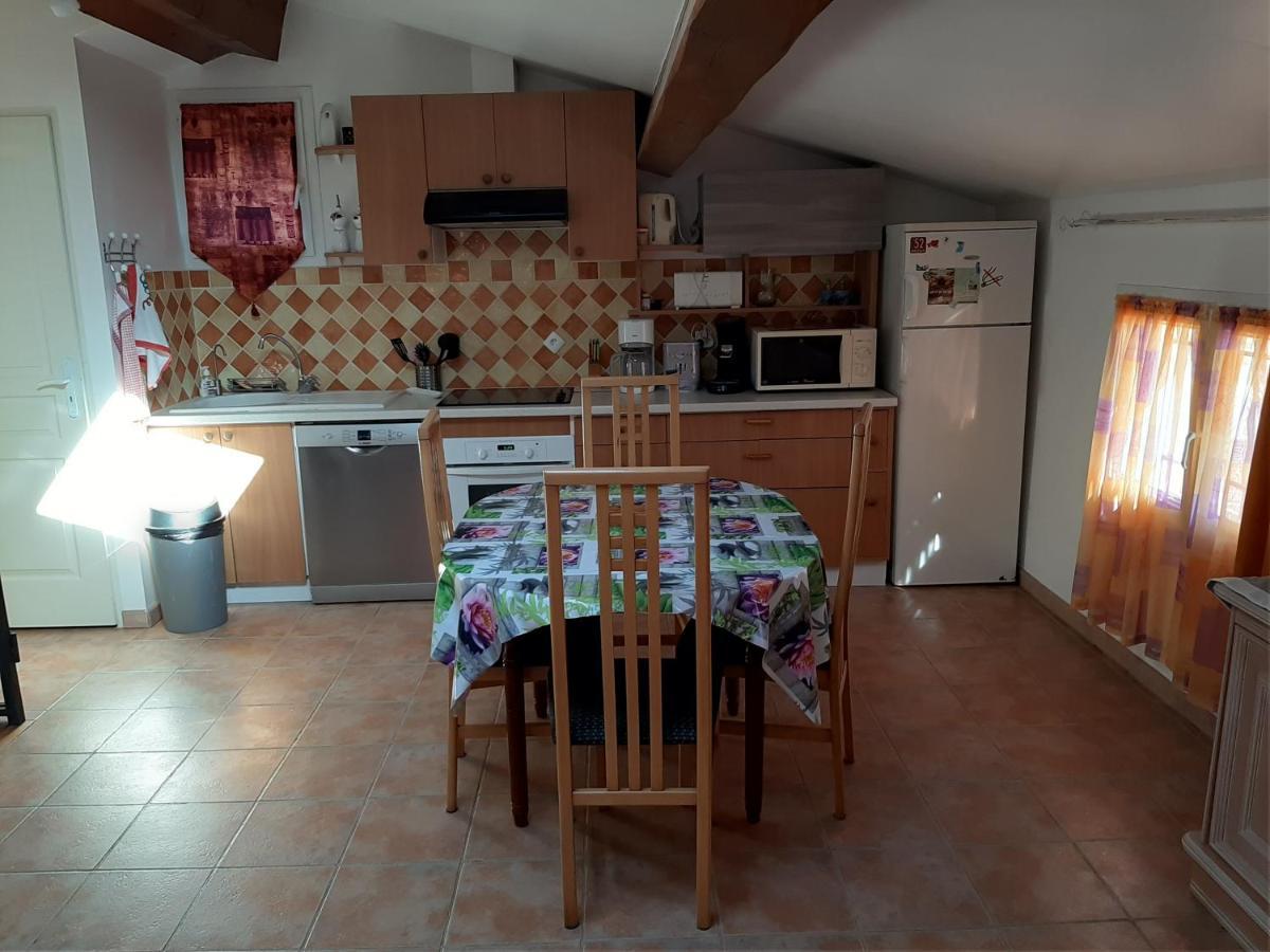 Les Lauriers Villa Ле Кастеле Екстериор снимка